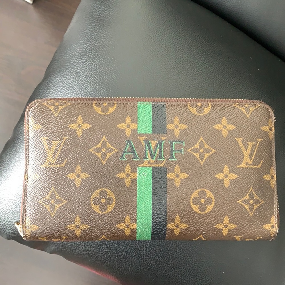💯 authentic Louis Vuitton wallet